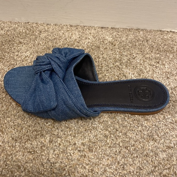 Tory Burch Annabelle bow denim slides. Size 5. - Picture 7 of 13